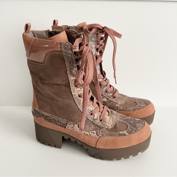 Bamboo Poweful Platform Combat Boots | Size 9 - Picture 1 of 7